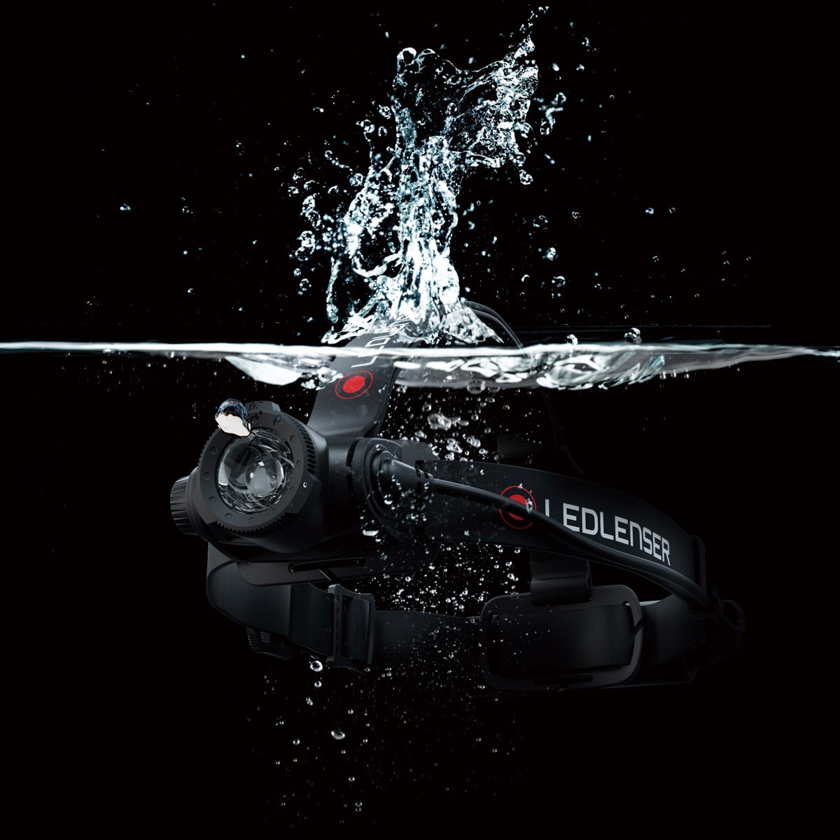 LED LENSER H8R ヘッドライト XTAR VC4充電器電池2本セット LED