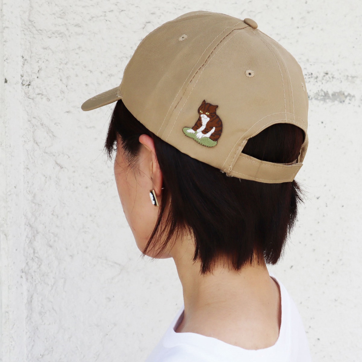 WNK-09 気ままなポーズの 猫ワッペン クラフトギャラリー 幅40mm高さ