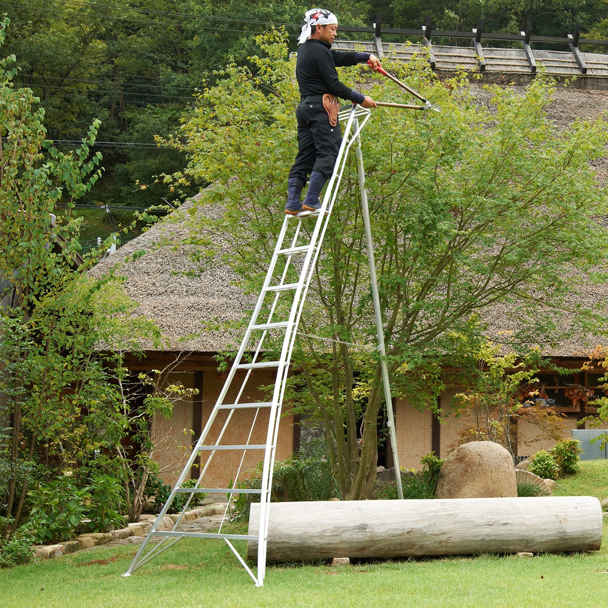 GSC-240a 三脚脚立 グリーンステップ 長谷川工業 天板高さ2.41m GSC