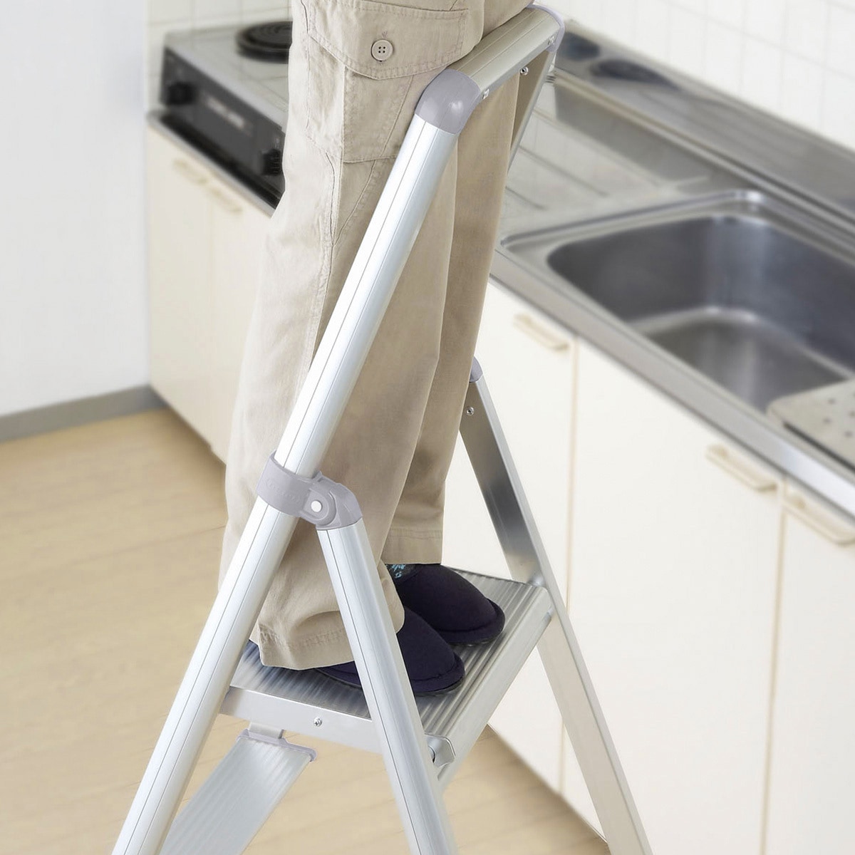 長谷川工業 上枠付踏台 サルボ SRA-11a (旧品番:SRA-11) アルミ製 [法人・事業所限定]