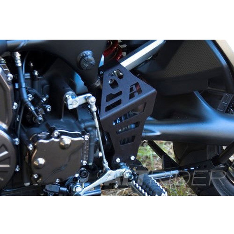 SU14-2-1108 ユニバーサル Joint Guard Yamaha Super Tenere XT1200Z (2010-current) - ブラック 1個 Altrider (アルトライダー) 【通販モノタロウ】