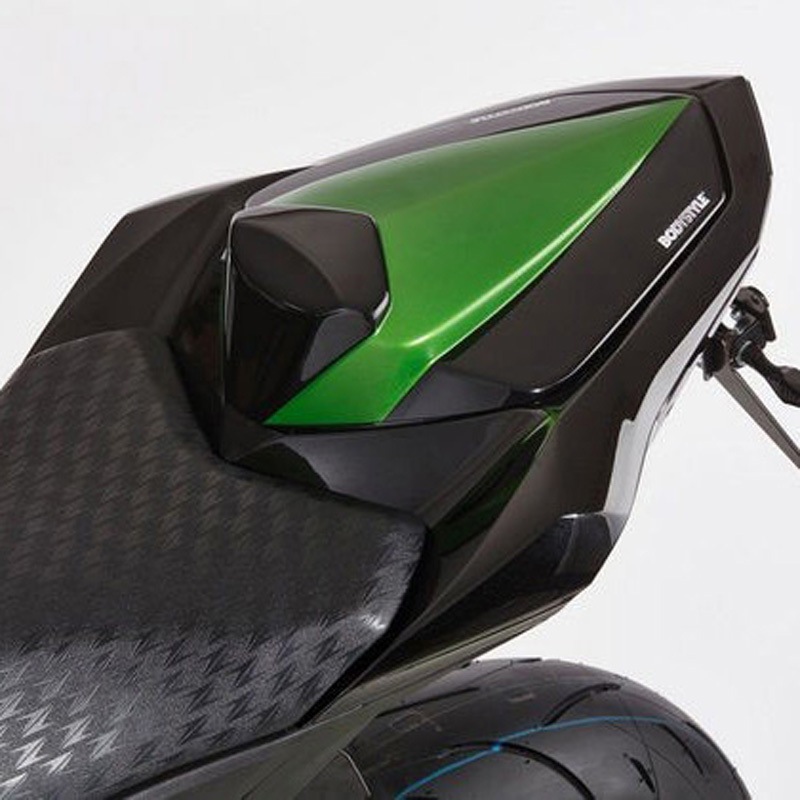6518493 シートカバー グリーン/ブラック Bodystyle (ボディースタイル) 適合車種KAWASAKI Z800 (2013-2015)