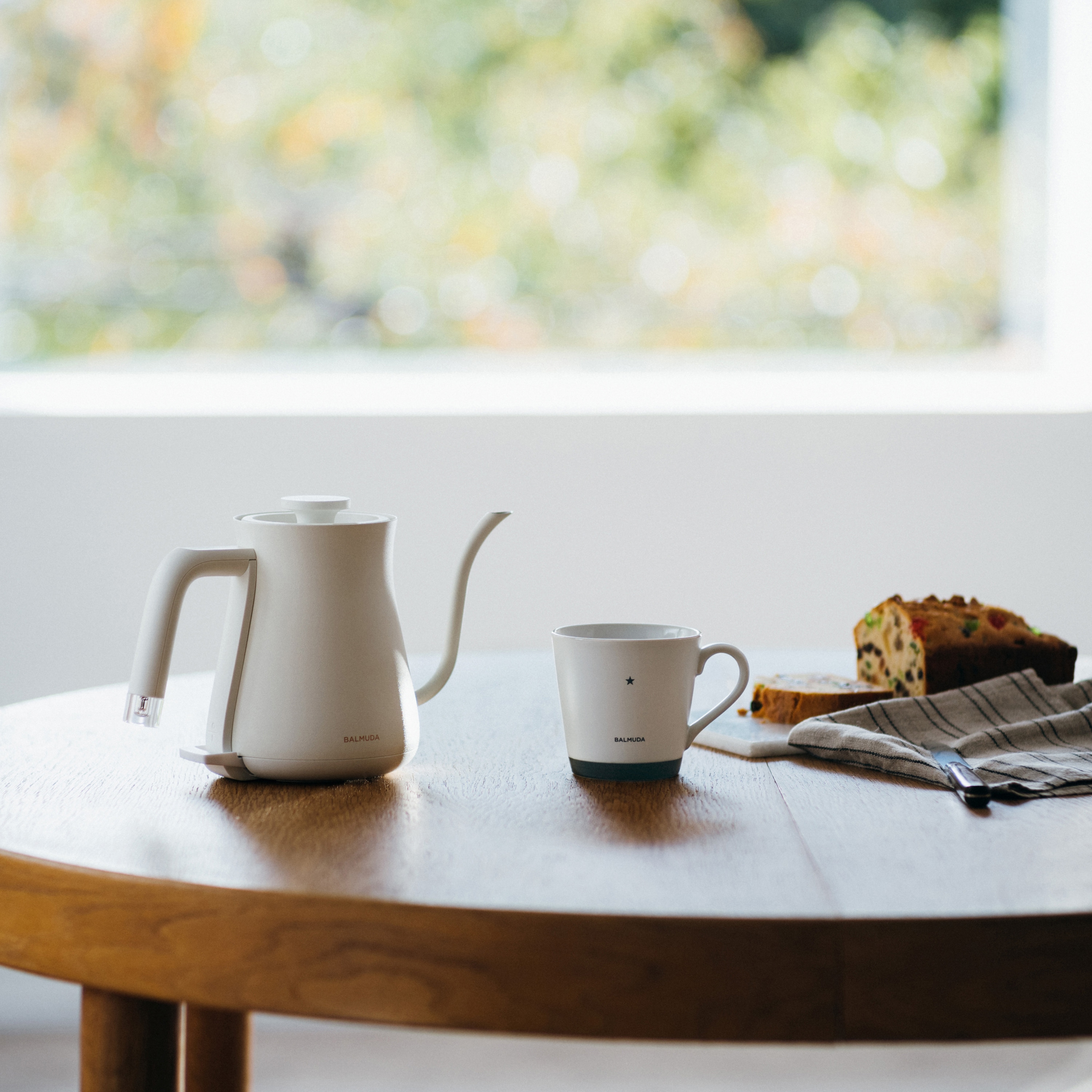 新品未開封　BALMUDA The Pot ホワイトKPT01JP-WH BALMUDA The Pot ホワイト KPT01JP-WH |キッチン用品通販サイト Y