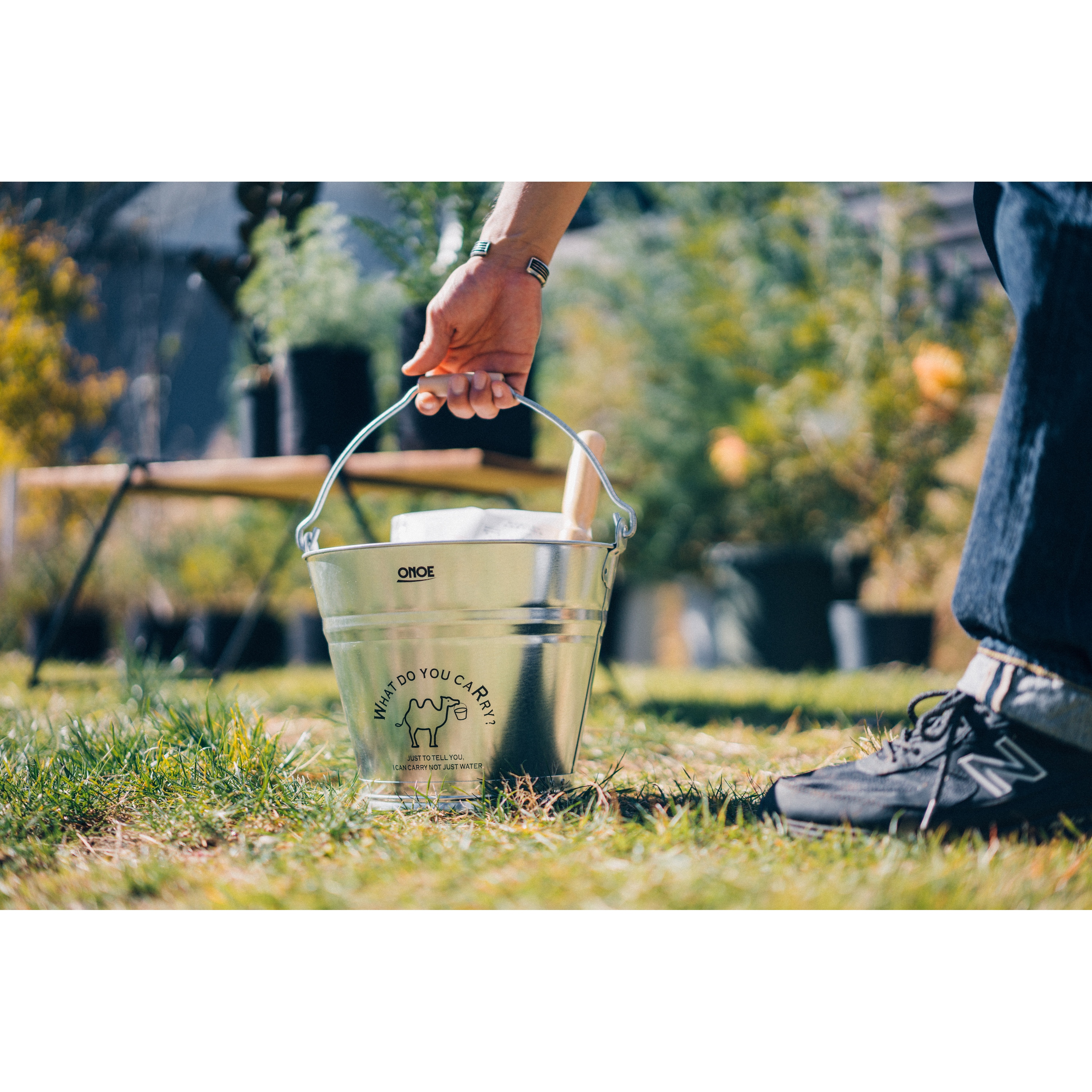 尾上製作所(ONOE) バケツ 20個入り 6号0.27 11L 使いやすいつり手 底が広く安定性・耐久性あり 衝撃や寒さに強い亜鉛鉄板 底は特 尾上製作所(ONOE) 20個入り バケツ6号0.27 G-B-11027 [11リットル