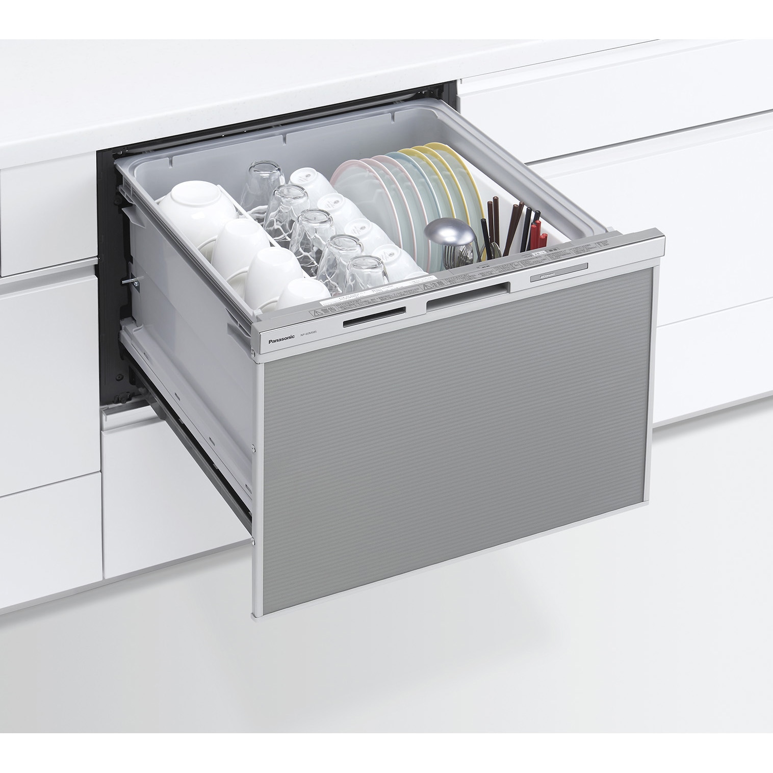 広島市内配達料無料　パナソニック　食器洗い乾燥機　NP-TR8-W 15年製　KU41 広島市内配達料無料 パナソニック 食器洗い乾燥機 NP-TR8-W 15年製