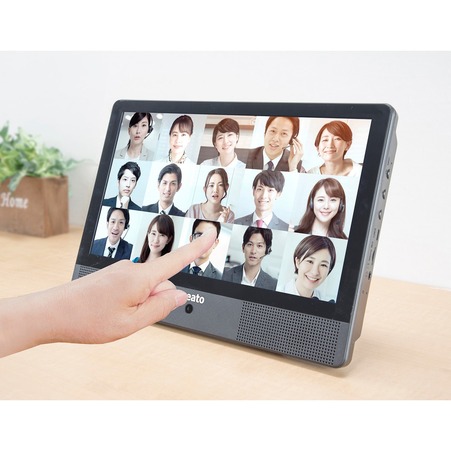 DVT101B ポータブルDVDプレーヤー+カメラ付androidタブレット 1台