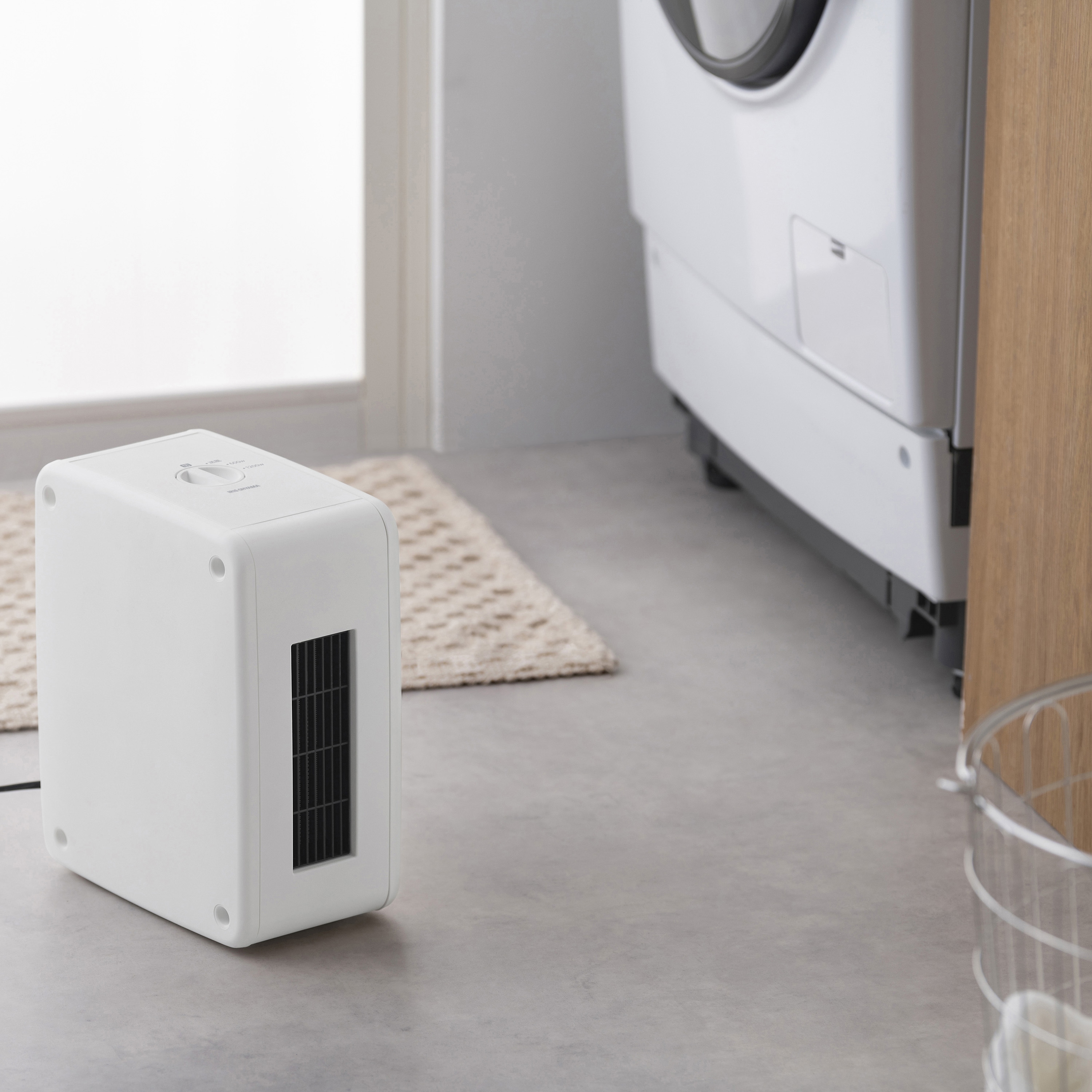 ACH-KD12A-W 1200W セラミックファンヒーター 1台 アイリスオーヤマ