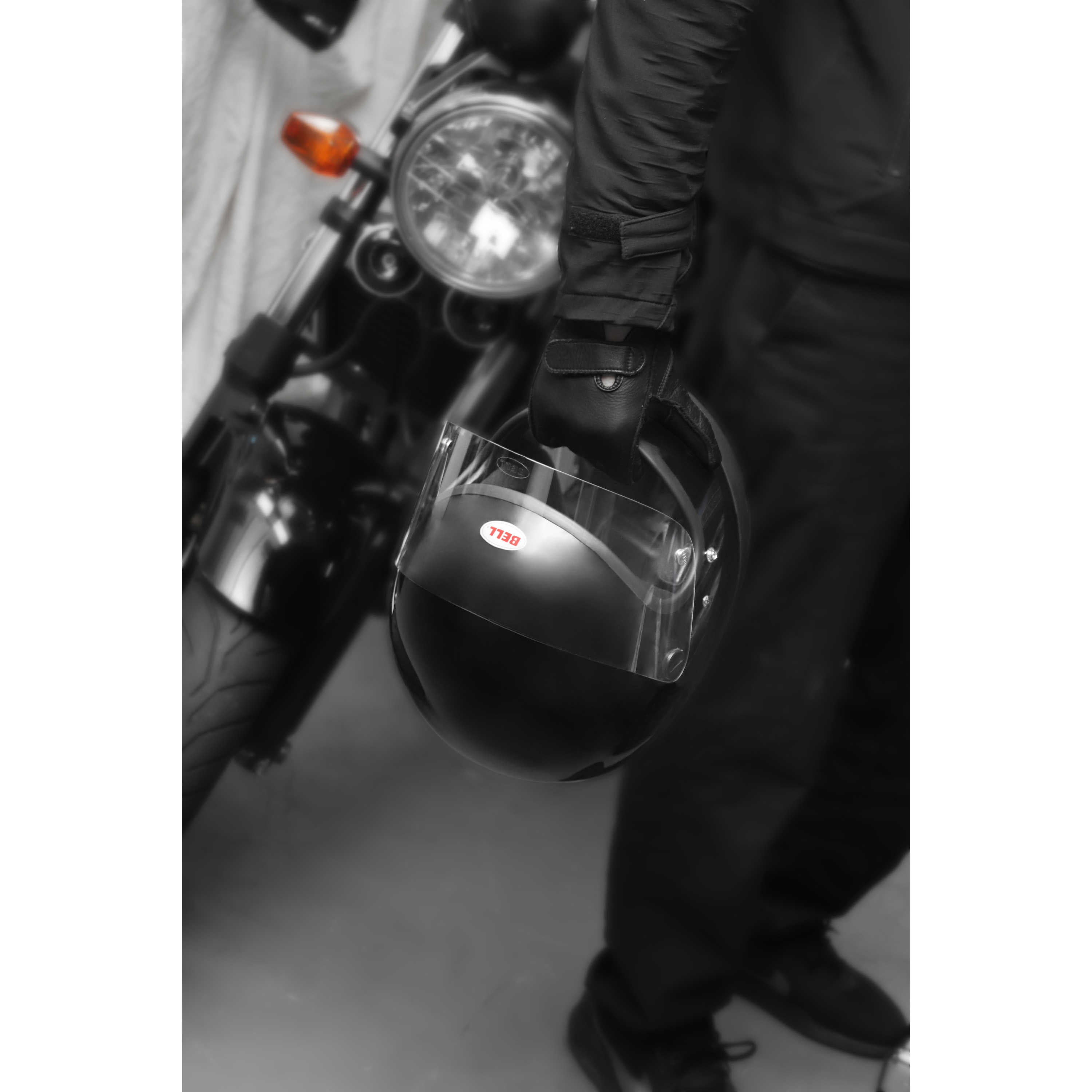 STAR02/XL STAR2 SOLID BLACK BELL ソリッドブラック色 XL (61～62cm