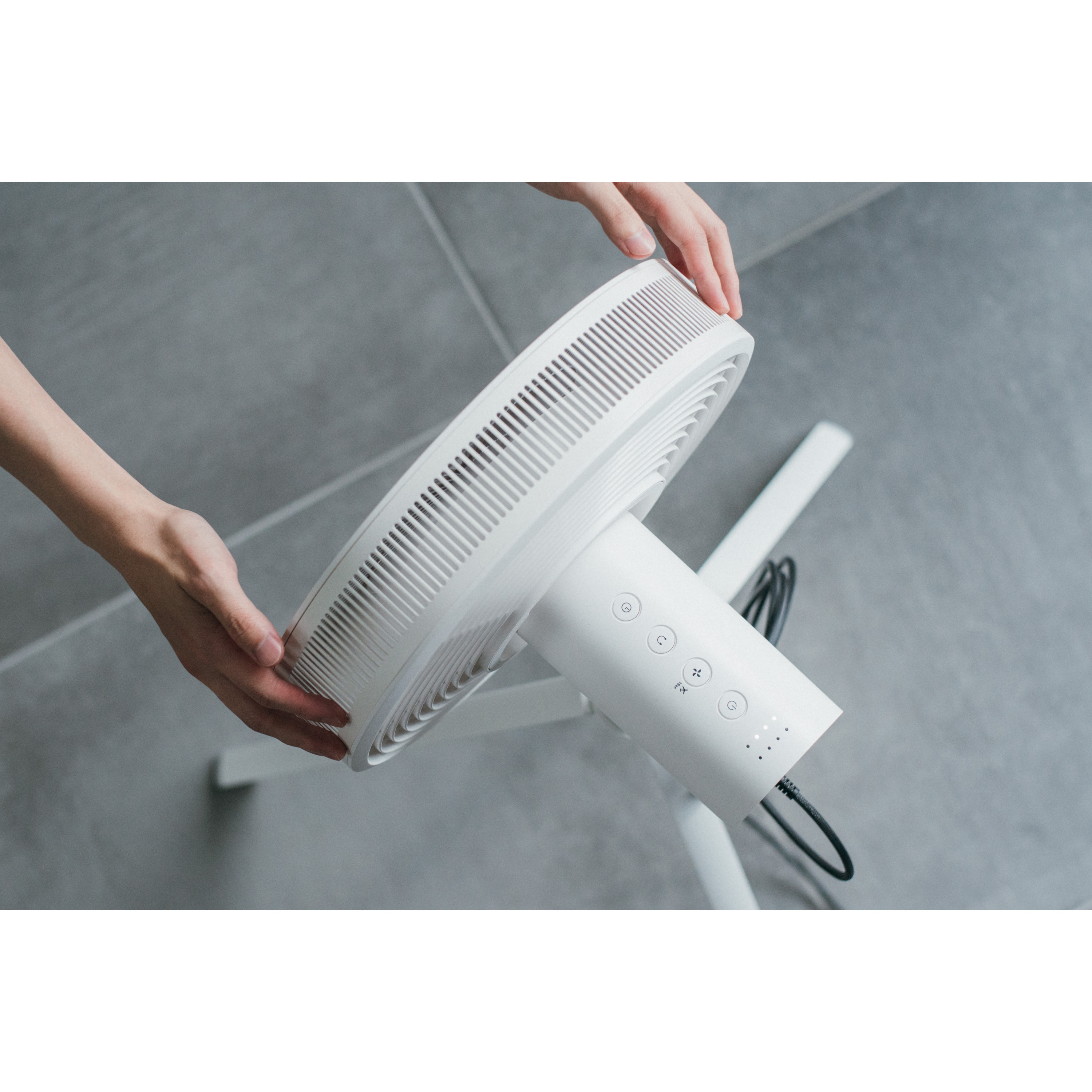 AGR01JP-WH GreenFan Studio バルミューダ 本体幅598mm奥行520mm高さ