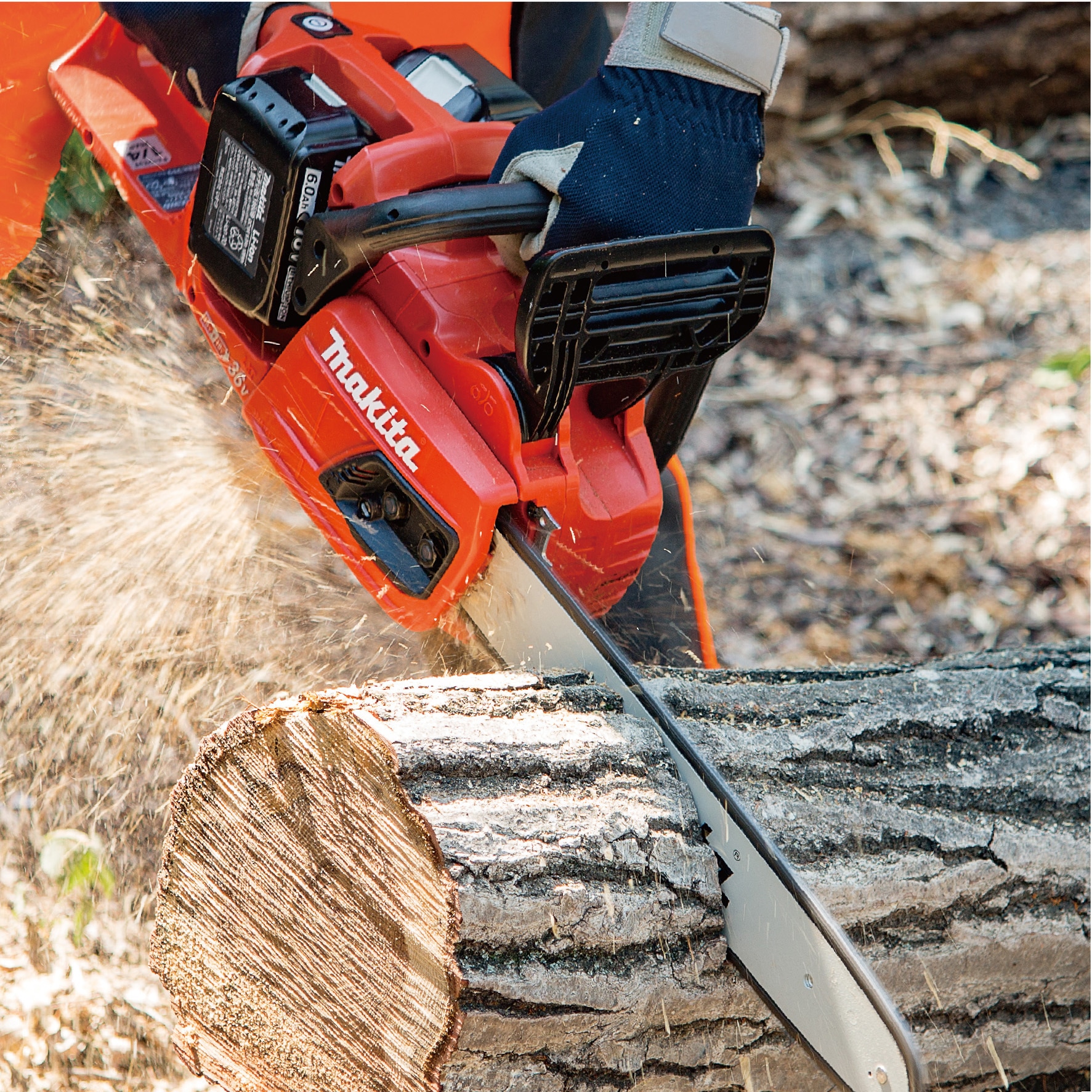 MUC355DZFR 350ミリ充電式チェンソー マキタ 本体のみ MUC355DZFR