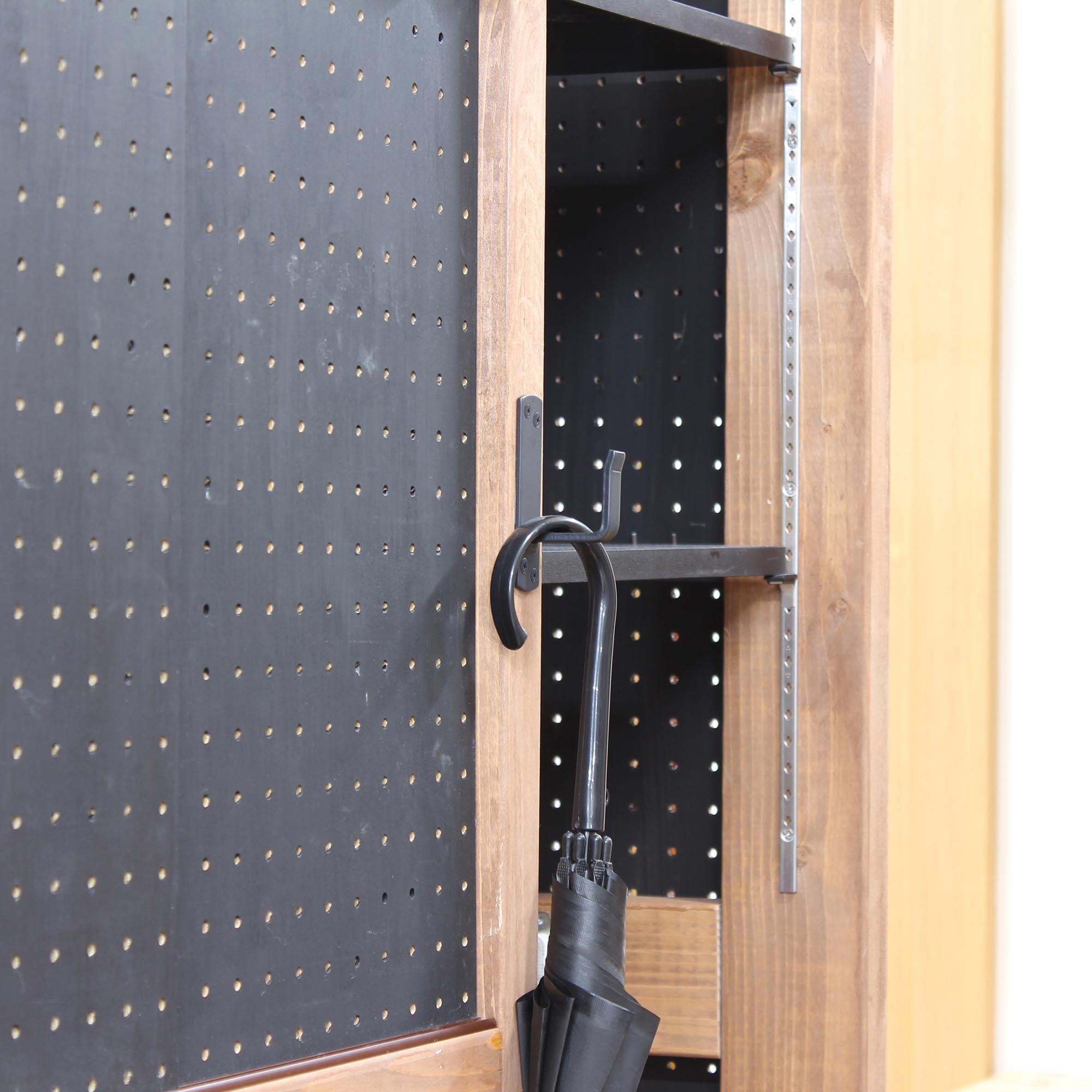 BK-1005 座付貫抜 黒 受 WAKI(和気産業) 呼び寸法60mm BK-1005