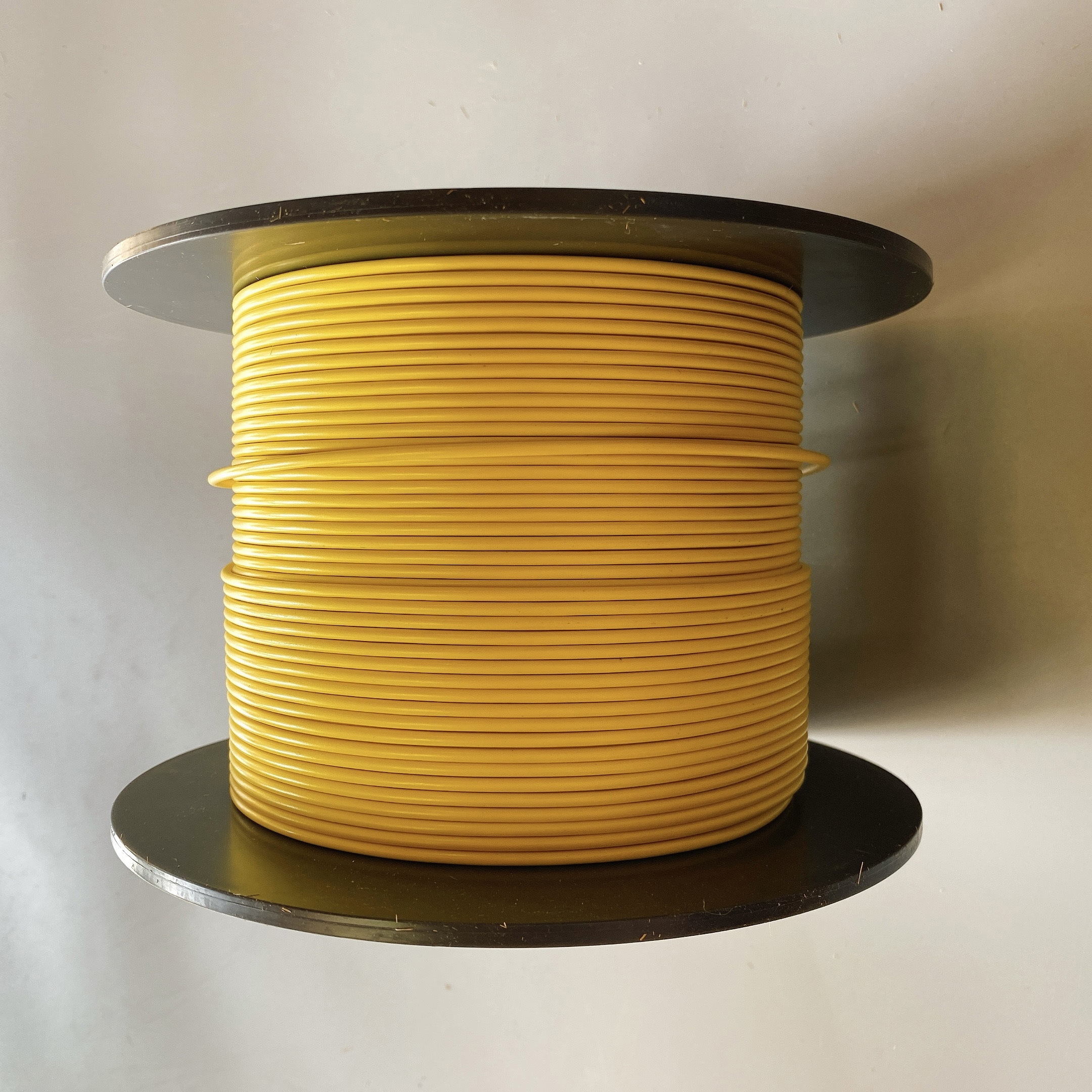 83AV085Y AVコード(自動車用低圧電線)シングル 信和自動車工業 1巻(200m) 83AV085Y