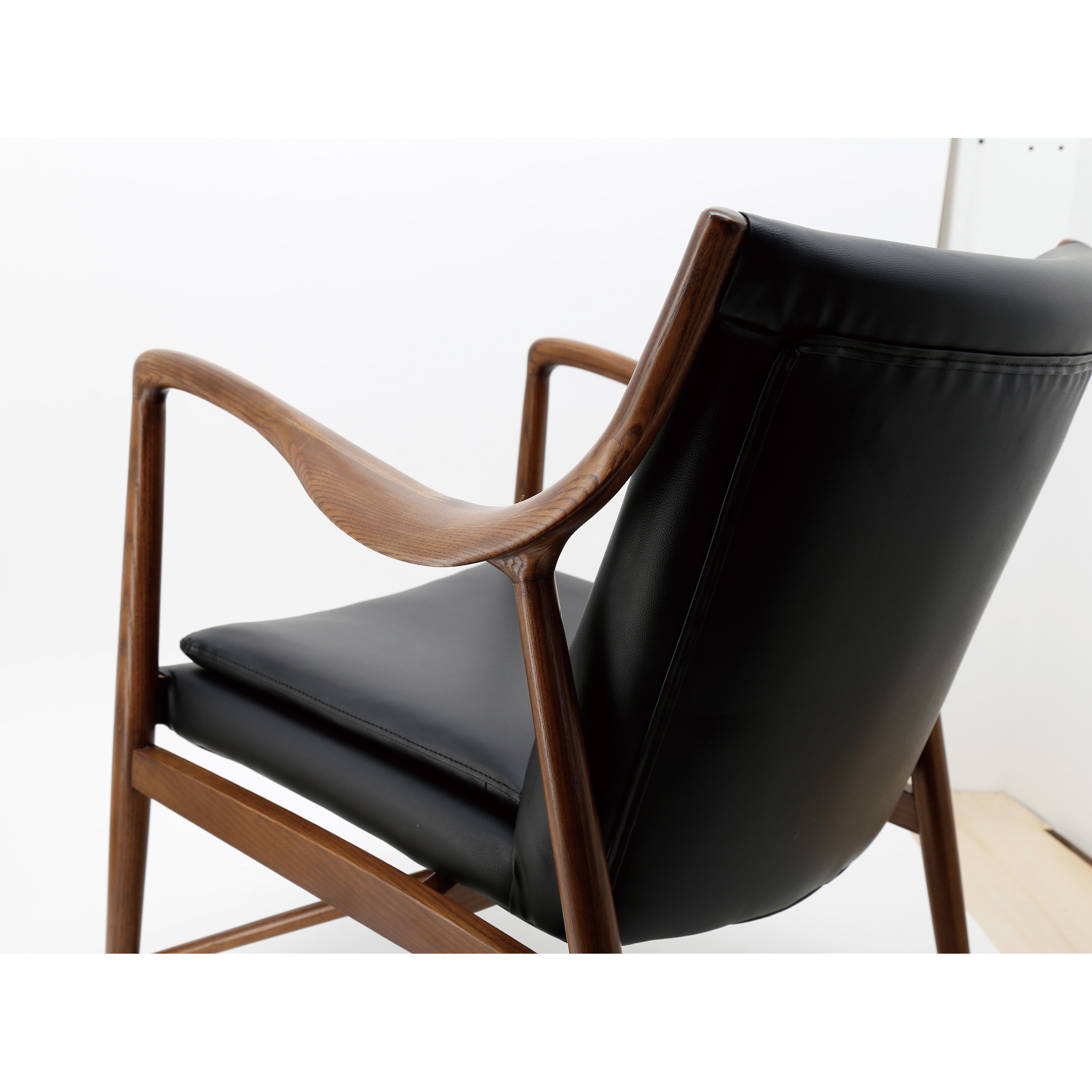 293273 ノヴァ ラウンジチェア 関家具(COMFY/コンフィー) ブラック色