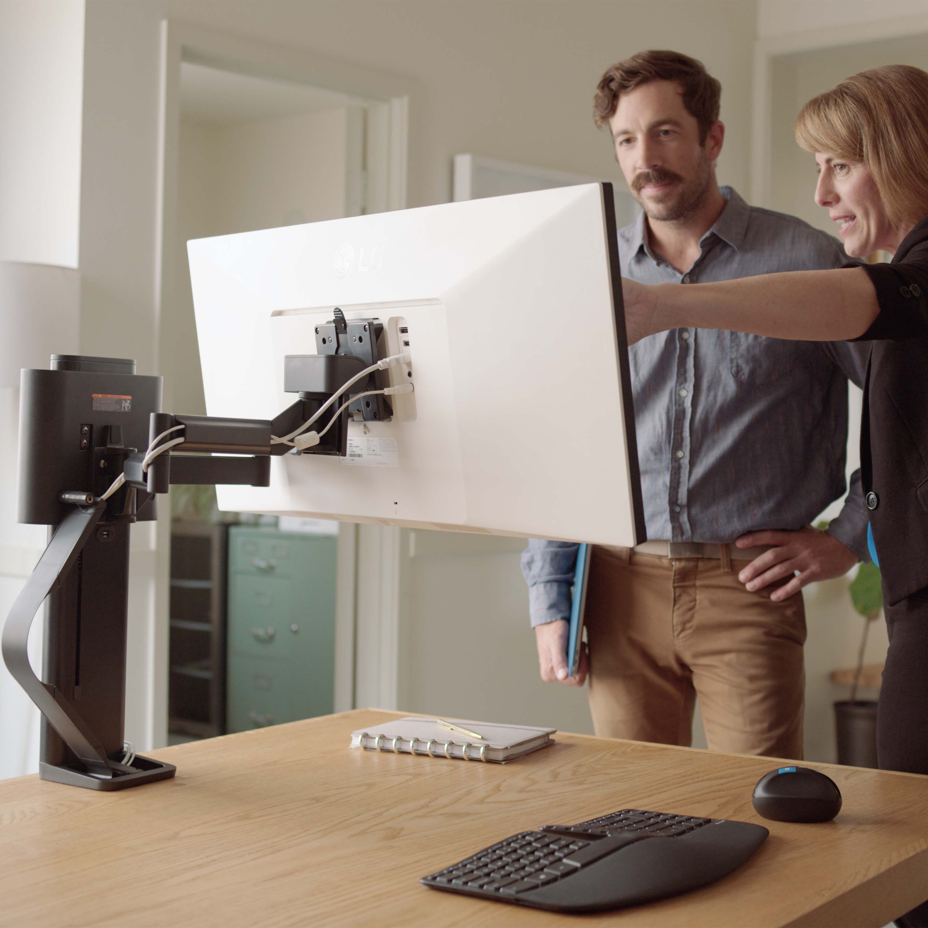 45-630-224 エルゴトロン TRACE (トレース) モニターマウント マット