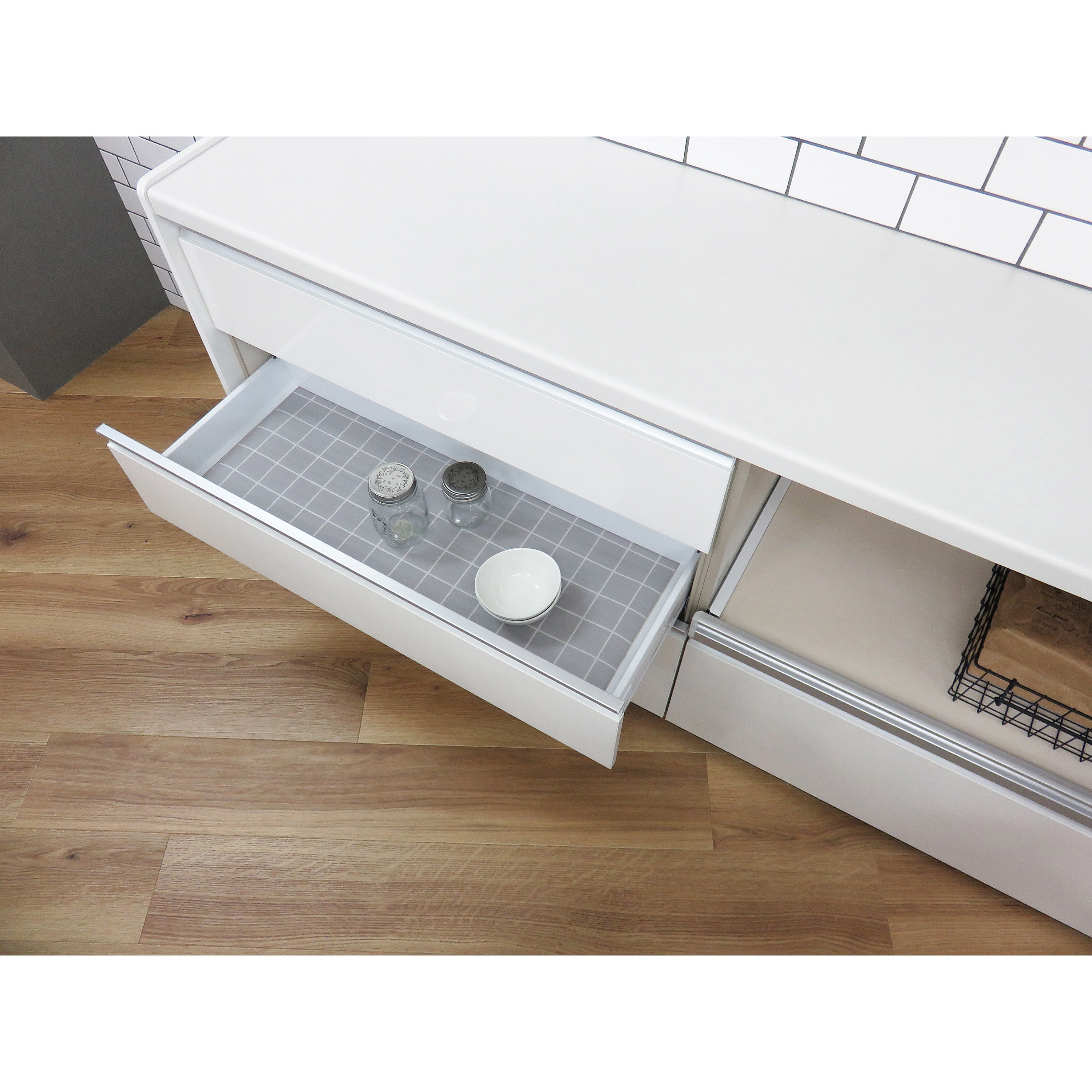 キッチンボードに敷くシート防虫消臭抗菌防カビ 1枚 東和産業 キッチンボードに敷くシート防虫消臭抗菌防カビ 1枚 東和産業