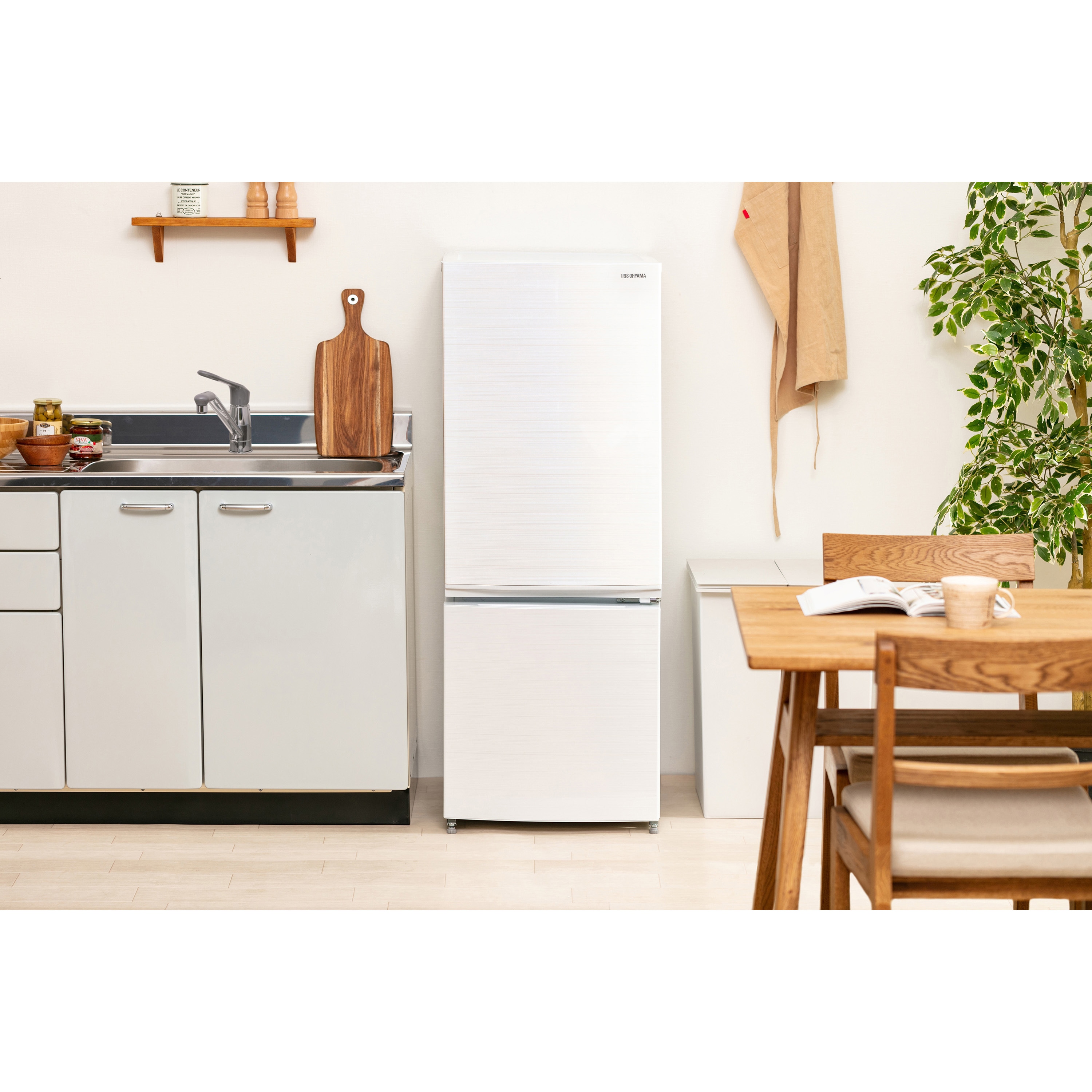 アイリスオーヤマ 冷蔵庫 IRSN-15A-WE