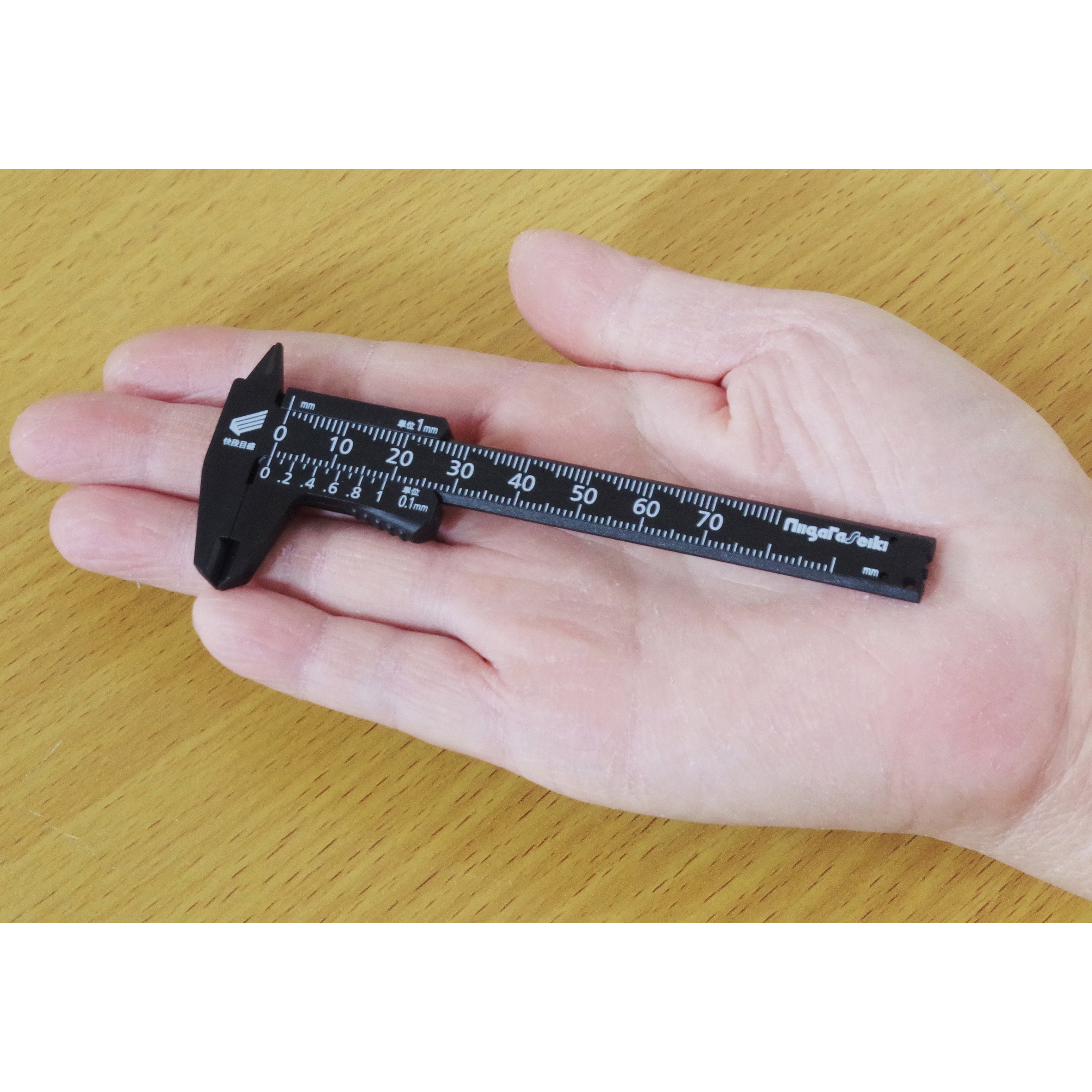 割欠け使用高級キズ墨色々200g 昭和古墨超得！ かな用 油煙墨 さくら形 0.7丁形 | 古梅園製墨販売部