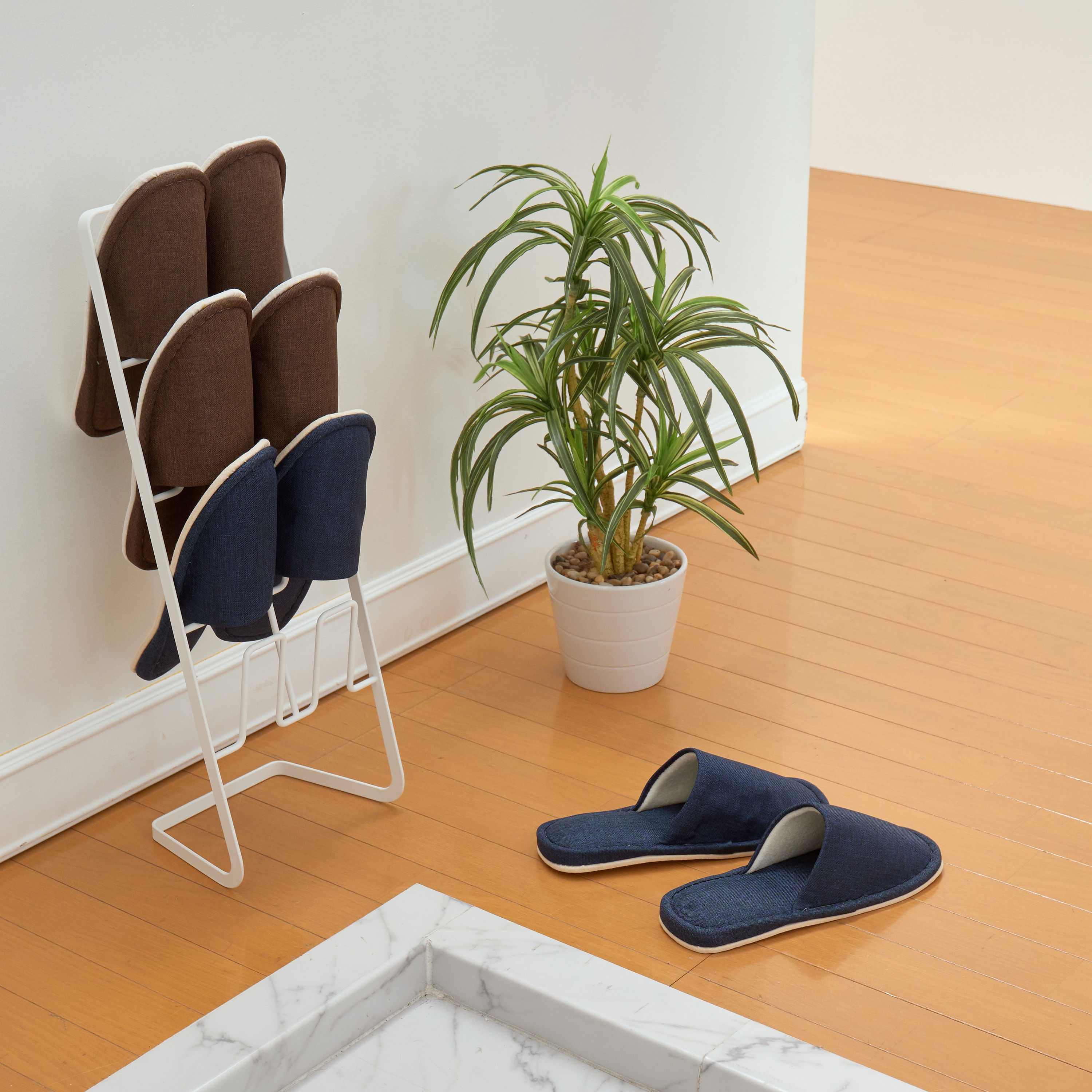 ユニパ&ユニセル スリッパ 外縫い モノタロウ 前閉じタイプ ネイビー色 サイズ25～27cm