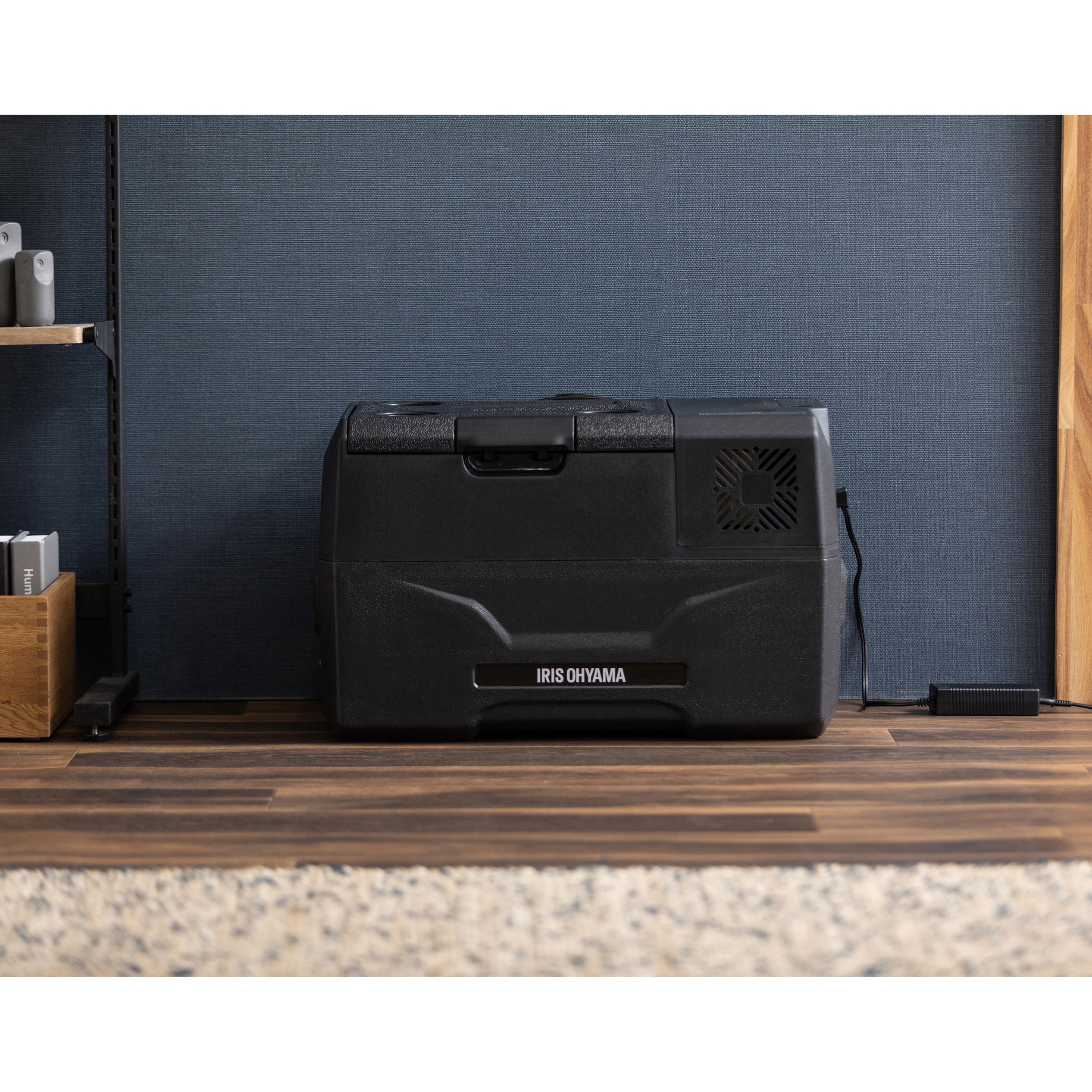 値下げ中！アイリスオーヤマ ポータブル冷蔵冷凍庫 IPD-3A-B大容量30L ポータブル冷蔵冷凍庫［30L］ ブラック IPD-3A-B IRIS OHYAMA