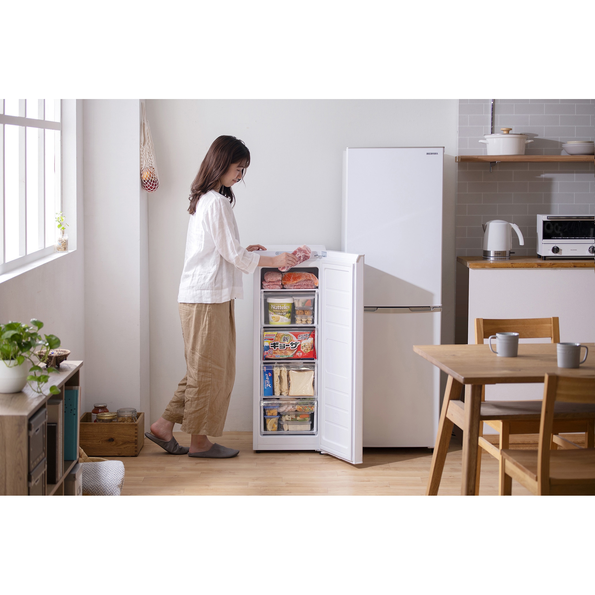 IUSN-8A-W スリム冷凍庫80L 1個 アイリスオーヤマ 【通販モノタロウ】