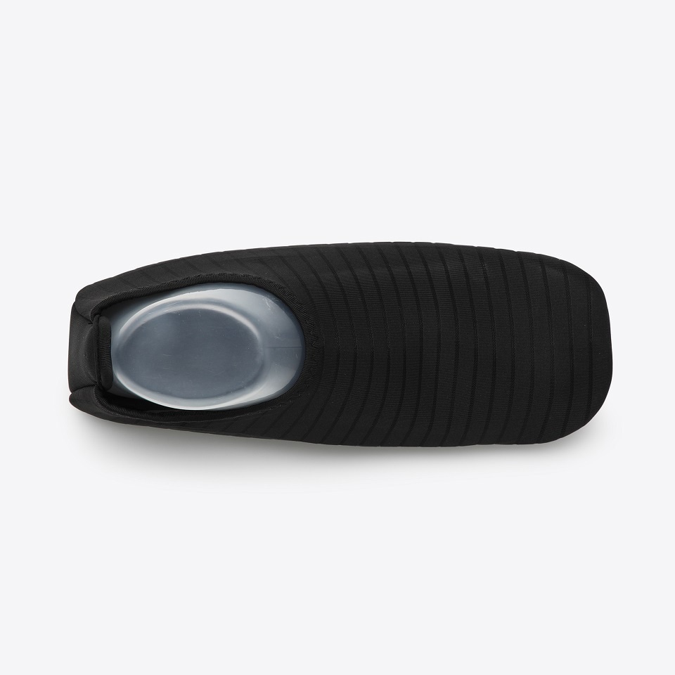 01 まもるん 丸五 スリッポンタイプ ポリエステル ブラック色 サイズS