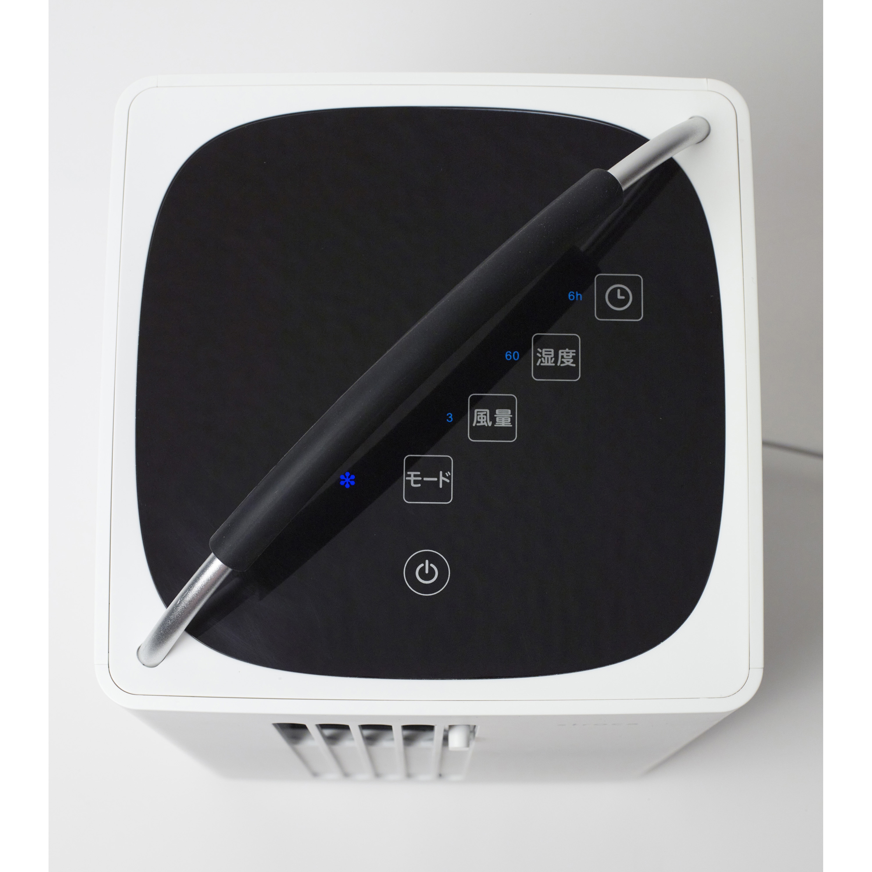 たけしsiroca 除湿機能付きポータブルクーラー SY-D151-W SY-D151(W) 除湿機能付きポータブルクーラー siroca 送風口数1口 電源