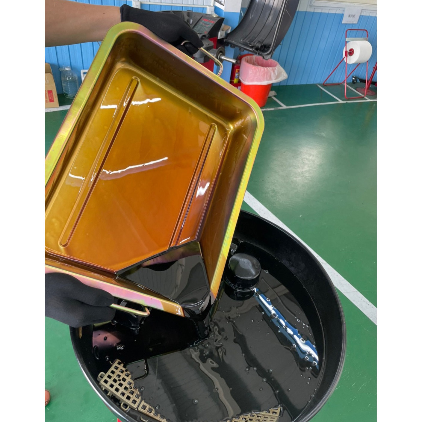 オイルトレイ 亜鉛メッキスチール 取っ手付 モノタロウ 容量10L 1個 