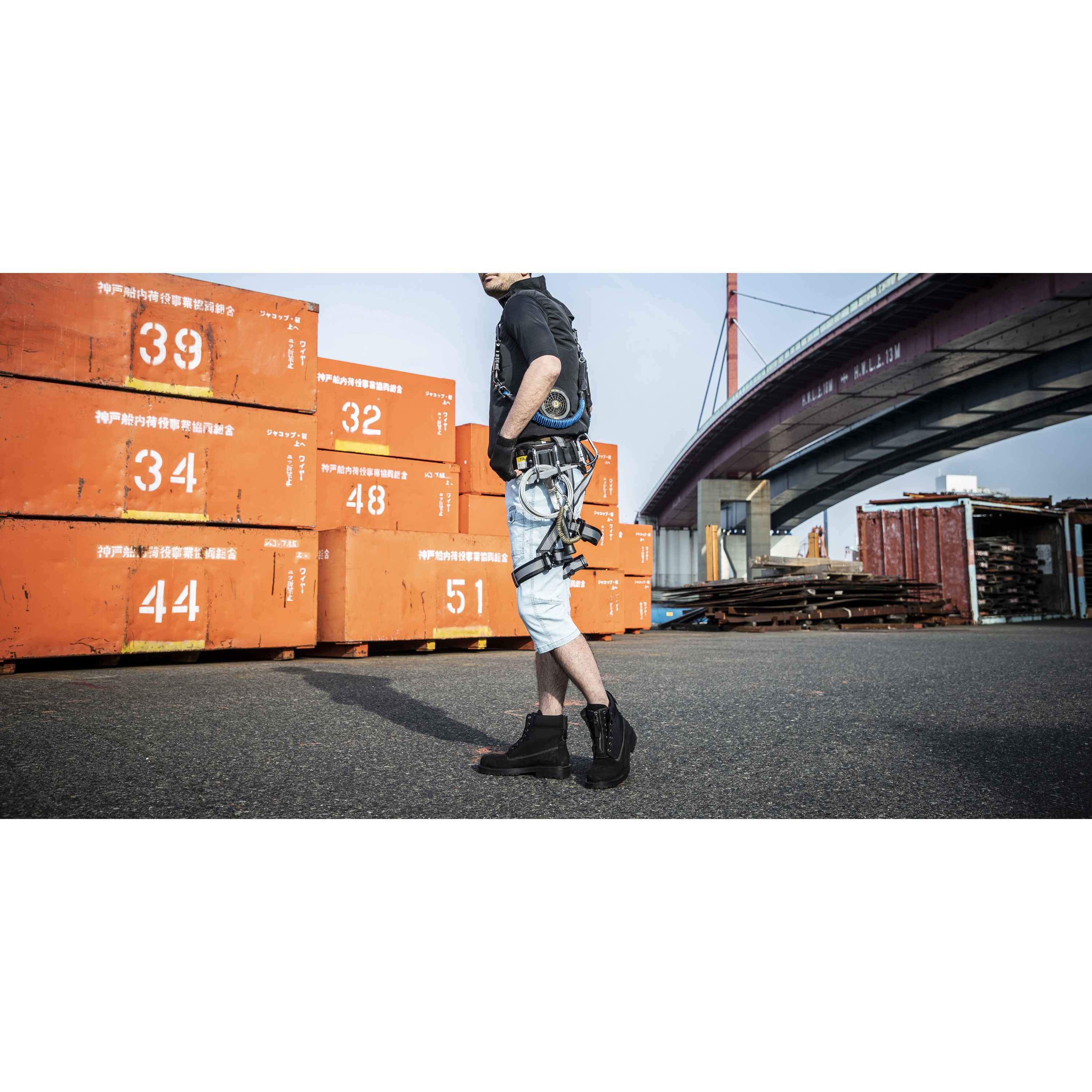 0033AZ-804-L チタンアーバンベスト(ハーネス対応) DiVaiZ 服のみ No