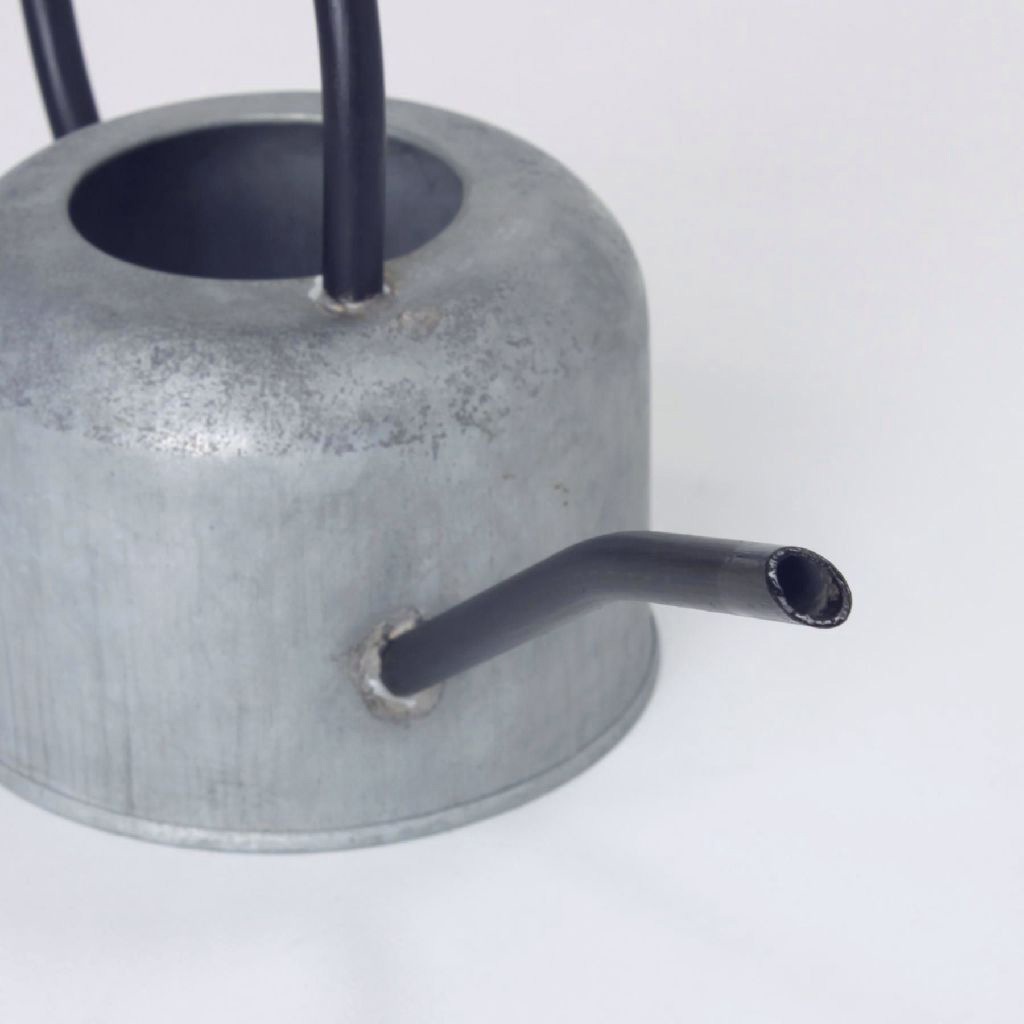 アンティーク調　アイアンハンドルブリキ　ジョウロ　特大サイズ アンティーク調 アイアンハンドルブリキ ジョウロ 特大サイズ - メルカリ