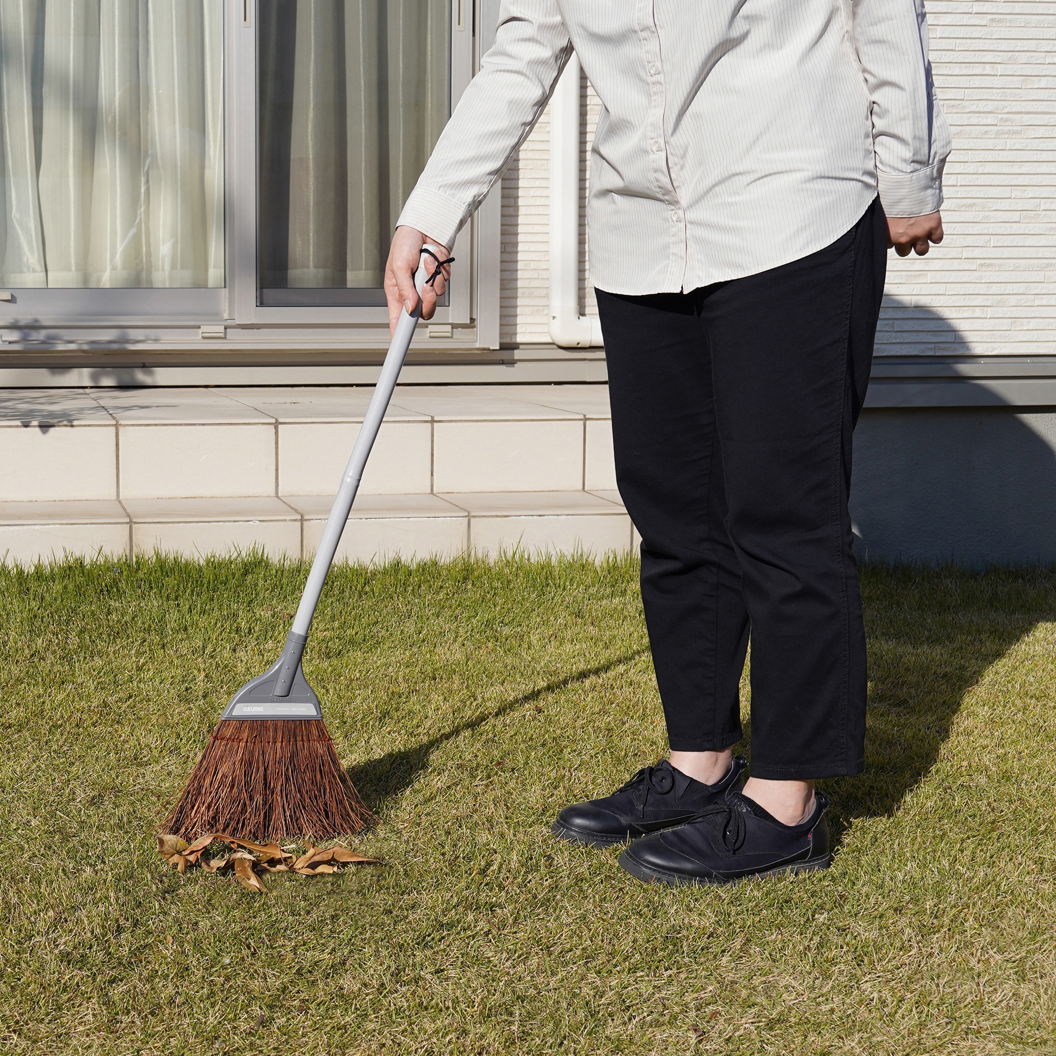 サンダー様 241049 赤シダほうき アズマ工業 全長75cm幅24mm - 【通販モノタロウ】