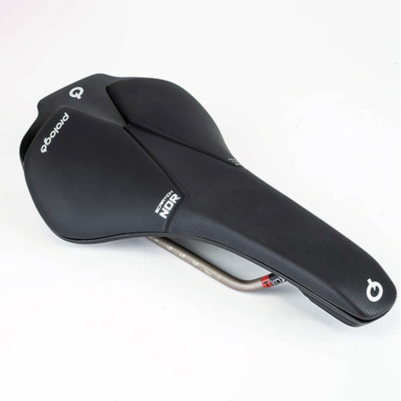 サドル スクラッチ NDR Ti-rox 140 ハードブラック Prologo (プロロゴ) 長さ250mm