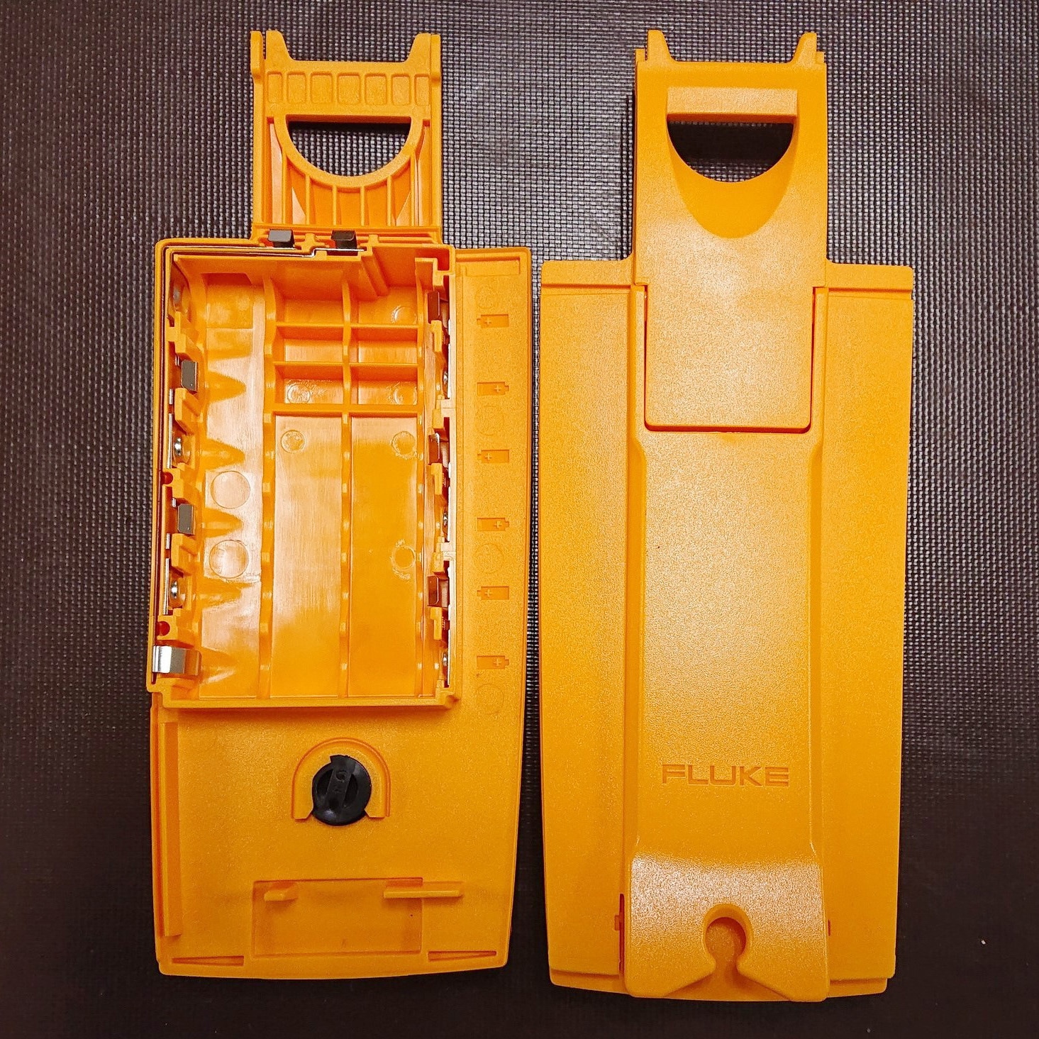 2824477 電池収納部/BATTERY DOOR， FLUKE-28X 1個 フルーク(FLUKE) 【通販モノタロウ】