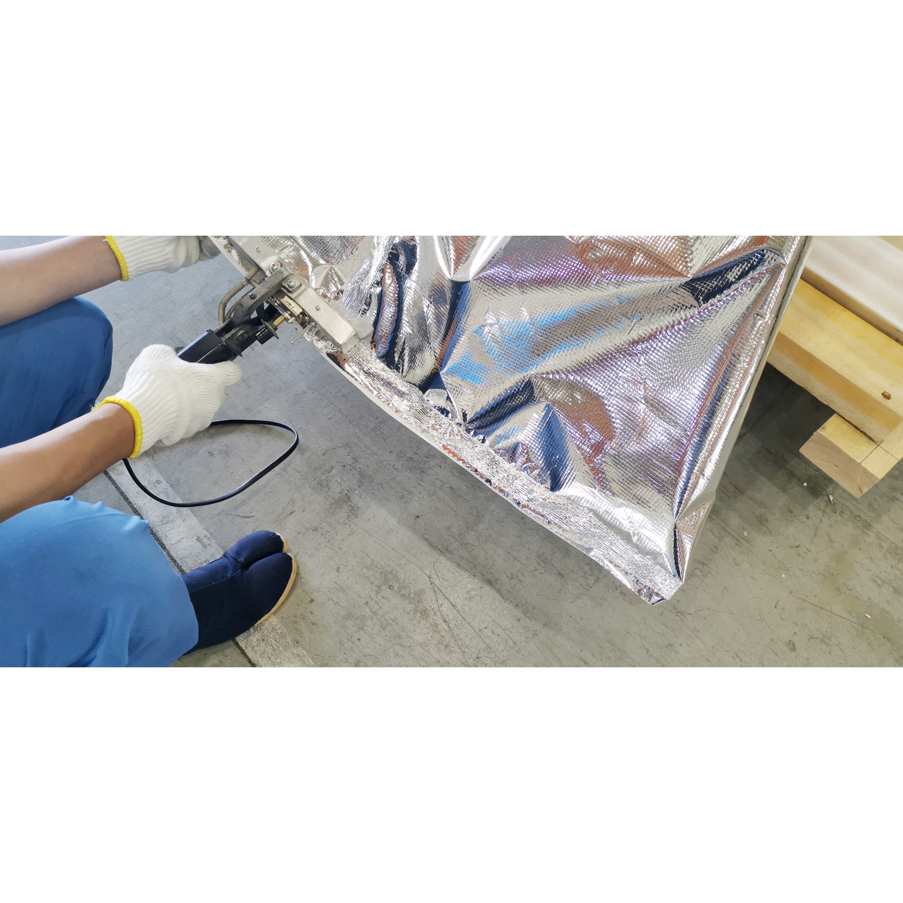 200050 アルミ蒸着防湿シート 1本 長島梱包 【通販モノタロウ】