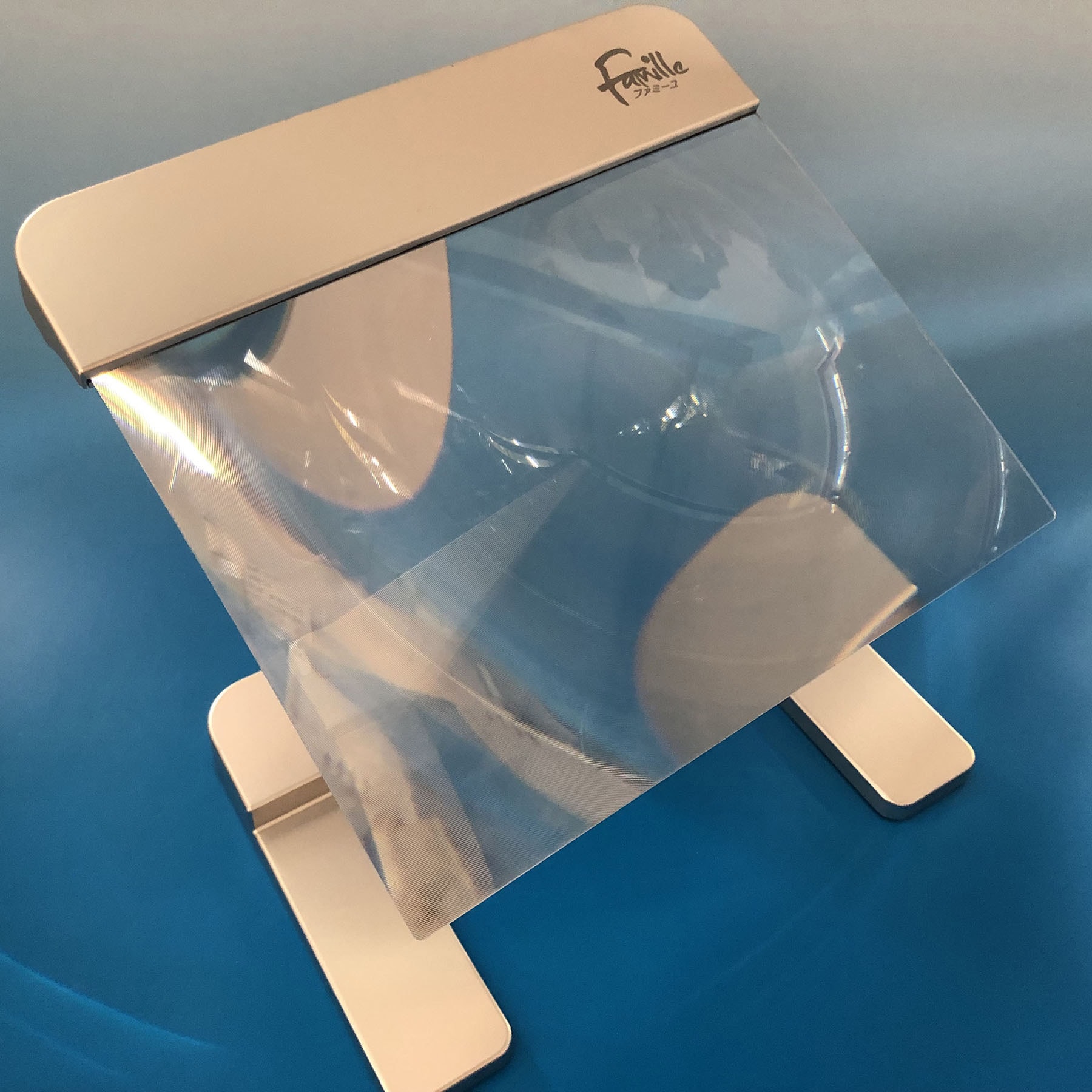 メーカ直送品・代引き不可　携帯用薄型ライトつきルーペ　「イージーポケット」　3倍　152111シルバー　割引不可