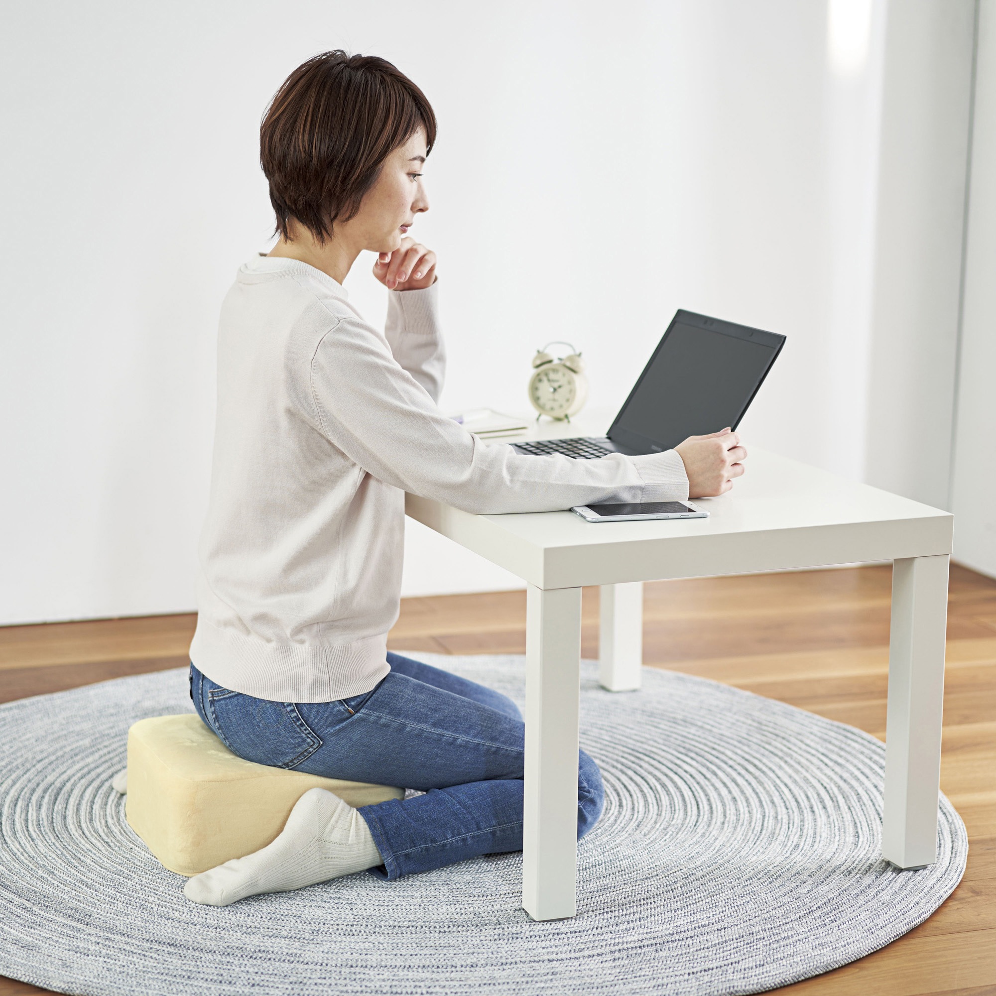 93057 アグリ スクエアクッション コジット クリームベージュ色 寸法