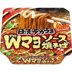 日清 デカうま Wマヨソース焼そば 日清食品