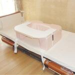 テーブル付き端座位ヘルパー 桃色 ガジェット広島