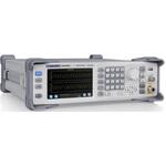 RFシグナルジェネレータ13.6～20GHz、0.001Hz、-120dBc/Hz(代表値)@1GHz、20kHzオフセット SIGLENT