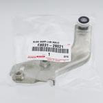 (68031)スライドドアアッパローラ アームSUB-ASSY RH トヨタ