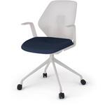 キュアチェア 樹脂メッシュバック 肘付 4本脚アルミ塗装脚 PV張地 ウレタンキャスター<配送時組立サービス付> イトーキ