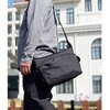 軽量・撥水タブレット対応横型ショルダーバッグ-クロ 平野鞄