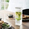 10237 水はね防止フィルター付き両方から注げる冷水筒 タワー ホワイト 山崎実業 75549385