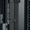 AR3305 APC NetShelter SX 45U 600mm Wide x 1200mm Deep Enclosure with Sides Black AR3305 APC(シュナイダーエレクトリック) 76155567