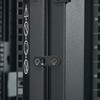 AR3305 APC NetShelter SX 45U 600mm Wide x 1200mm Deep Enclosure with Sides Black AR3305 APC(シュナイダーエレクトリック) 76155567