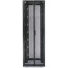 AR3130 APC NetShelter SX 42U 700mm Wide x 1070mm Deep Enclosure with Sides Black AR3130 APC(シュナイダーエレクトリック) 78141467