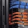 AR3340 APC NetShelter SX 42U 750mm Wide x 1200mm Deep Networking Enclosure with Sides AR3340 APC(シュナイダーエレクトリック) 78141476
