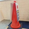 con6-w カラーコーンサイン 【入口】矢印ステッカー付 グランド印刷 80154615