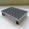 ユニバーサルデザイングレーチング スチール かさあげ式みぞぶた(可変勾配側溝) 車道用 メーターサイズ カワグレ