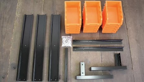 コンテナを取付けるラックのセット内容