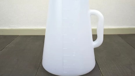 0.5L刻みの目盛り付き